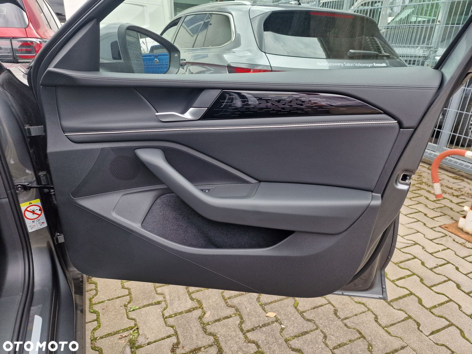Volkswagen Passat - 14