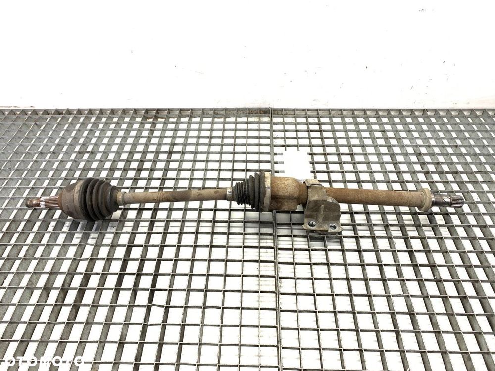 PÓŁOŚ PRAWY PRZÓD  RENAULT KANGOO / GRAND KANGOO II (KW0/1_) 2008 - 2022 1.5 dCi 75 (KW07, KW10,