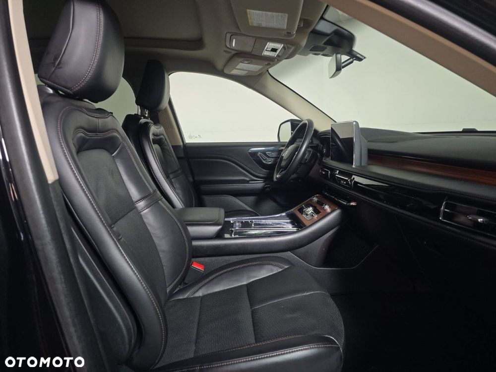 Lincoln Aviator - 11