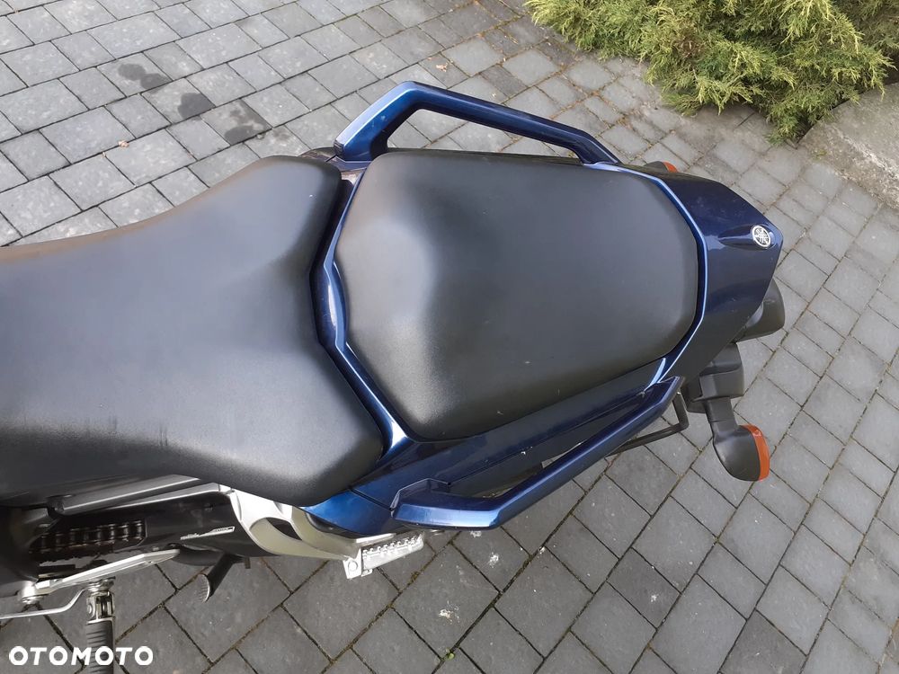 Yamaha FZ - 22