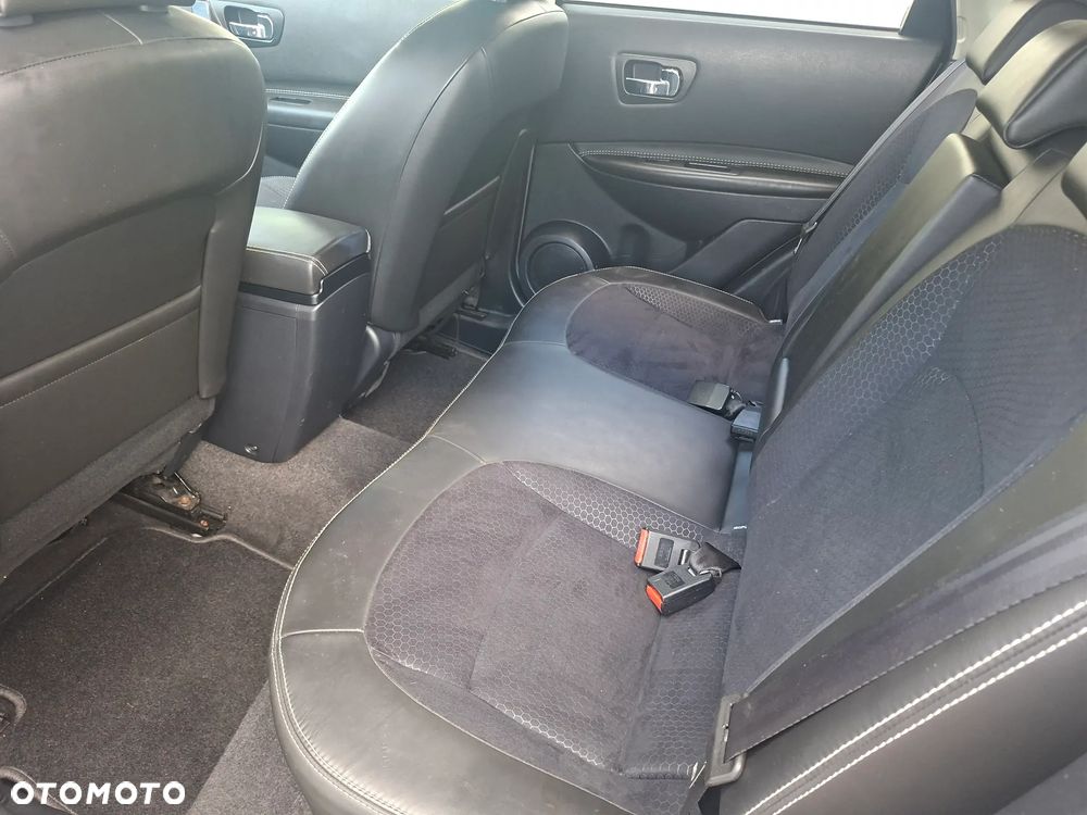 Nissan Qashqai 1.6 360 - 12