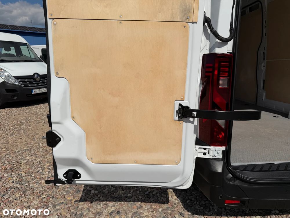 Renault NOWY MASTER L3H2 HOMOLOGACJA cięż. VAT-1 Duża ŁADOWNOŚĆ 1259kg Długa paka 3800mm Objętość 13m3 SPRAWDZONY TRWAŁY SILNIK 2.0DCI ROZRZĄD NA ŁAŃCUCHU Salon Polska Pierwszy wł. Eksploatowany w trasie auto Jak Nowe Gwarancja Fabryczna Renault! - 28