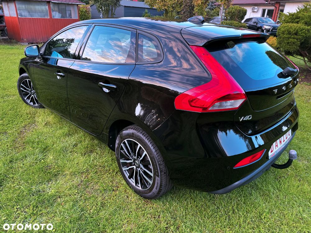 Volvo V40 D2 Drive-E Momentum - 10