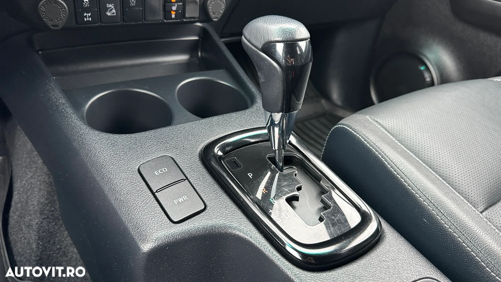 Toyota Hilux 2.8D 204CP 4x4 Double Cab AT Invincible Color Edition - 27