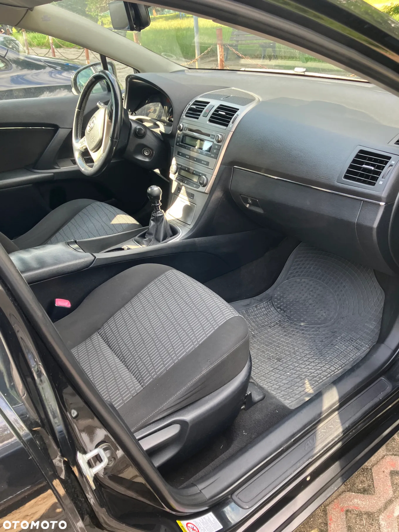 Toyota Avensis 1.8 Luna EU5 - 12