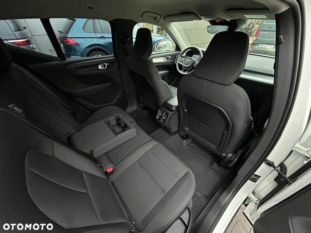 Volvo XC 40 T3 Momentum Pro - 8