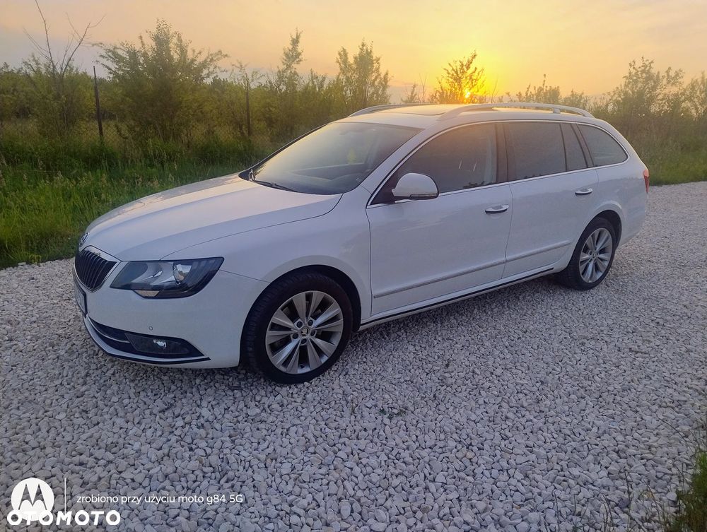 Skoda Superb 2.0 TDI Green tec DSG Exclusive - 2