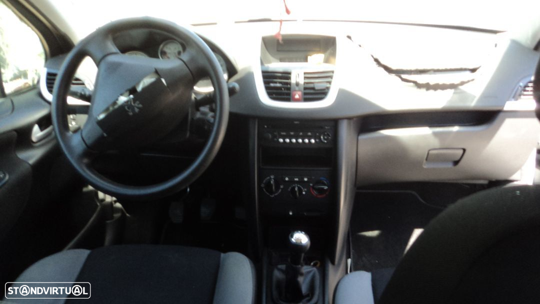 Peugeot 207 104 HDi 5P 2008 - Para Peças - 5