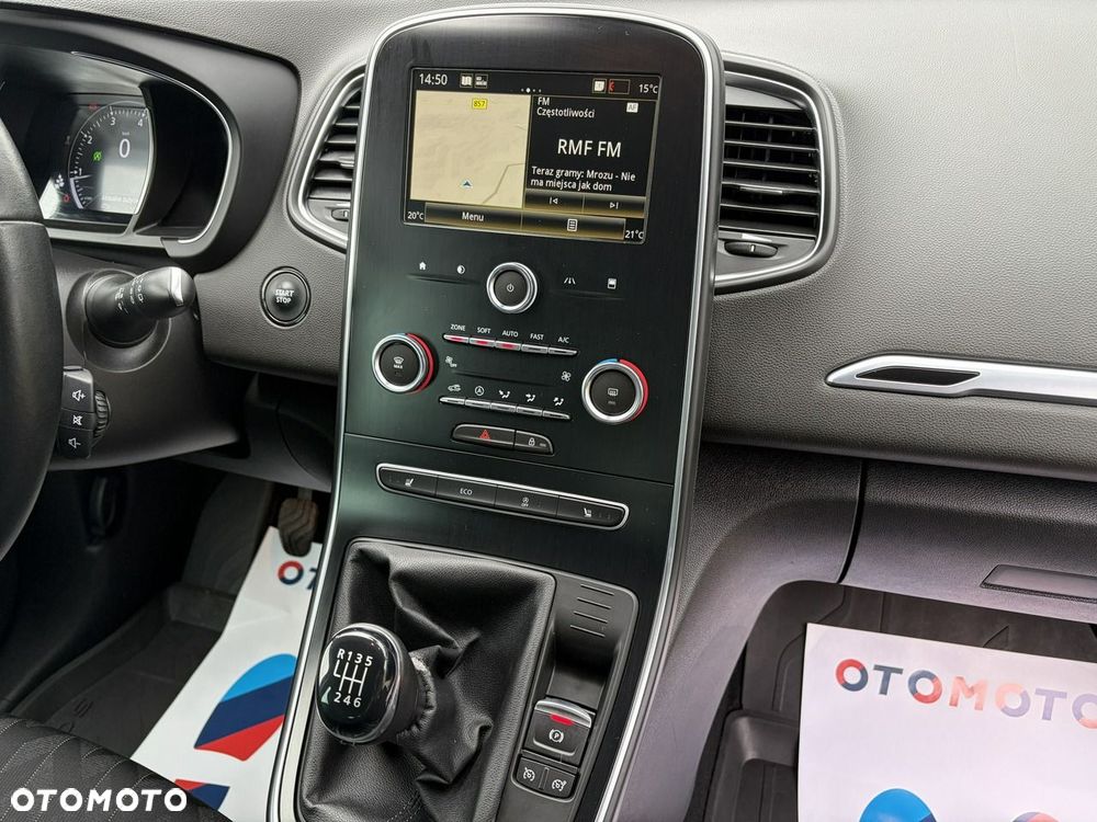 Renault Grand Scenic - 10