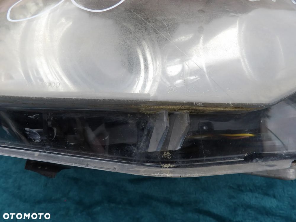 BMW - E71,X6 - XENON - BRAK UCHWYTU - PĘKNIĘTW SZKŁO - PRAWA LAMPA PRZEDNIA - UK - 7179934 - 5