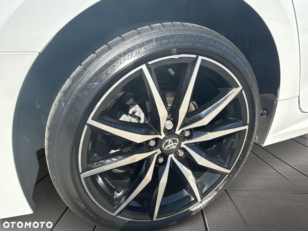 Toyota Corolla 2.0 Hybrid GR Sport Dynamic - 31