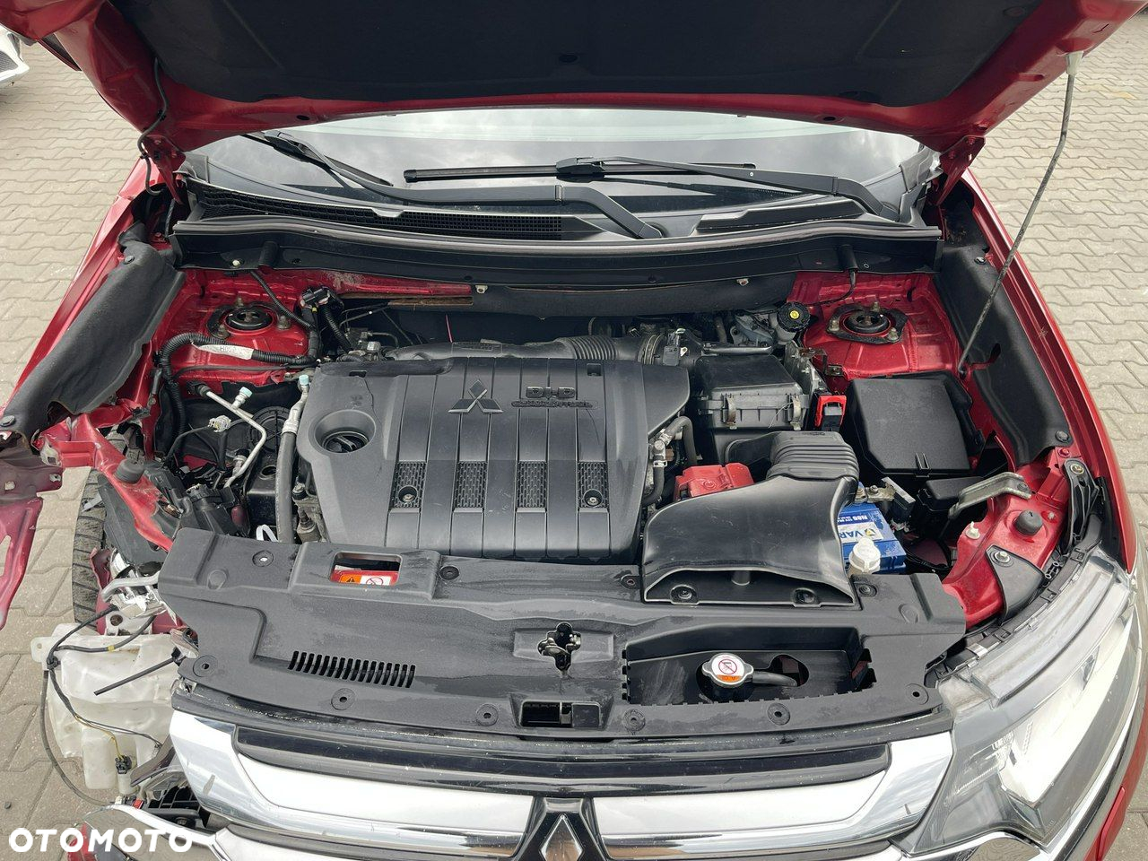 Mitsubishi Outlander 2.2 DI-D 4WD Plus - 12