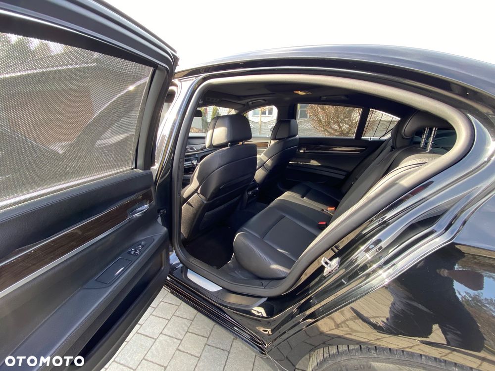 BMW Seria 7 ver-activehybrid - 26