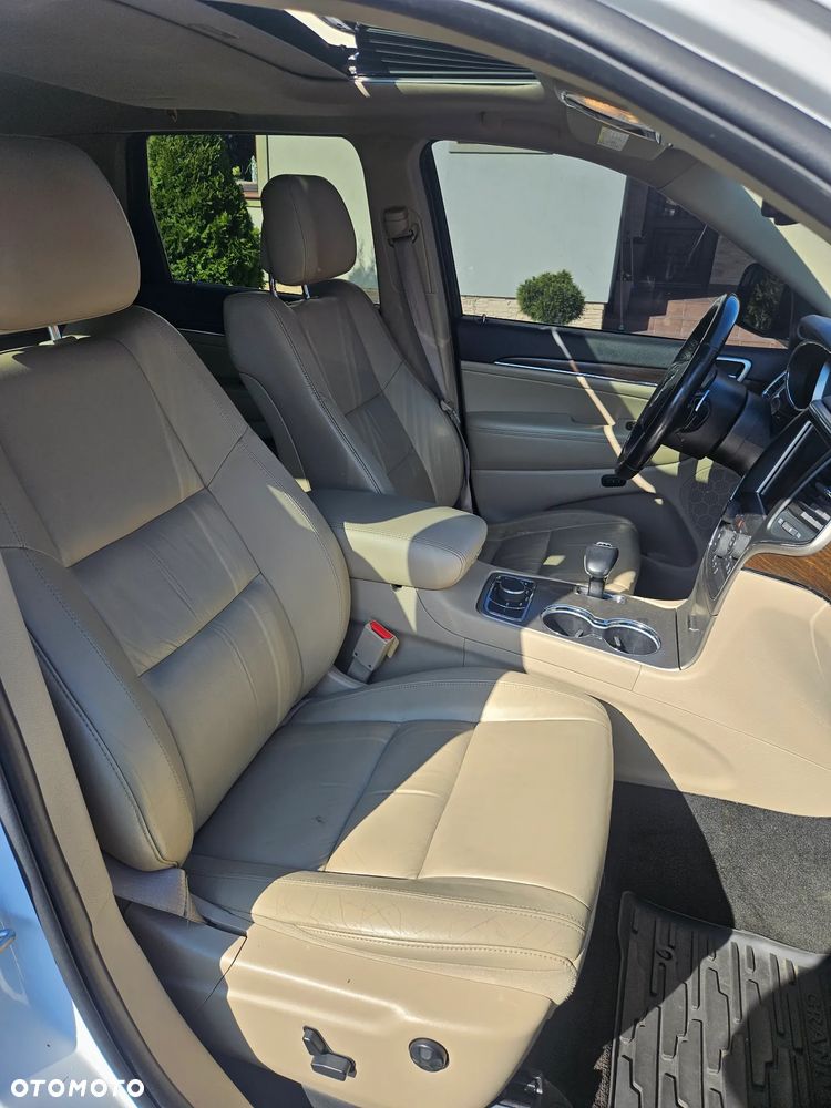 Jeep Grand Cherokee - 11