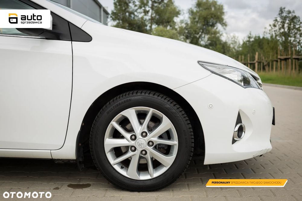Toyota Auris 1.33 VVT-i Premium Comfort - 11