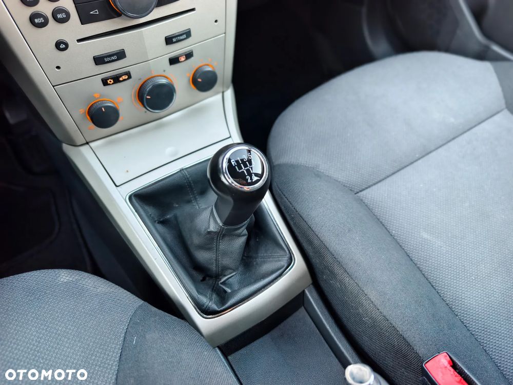 Opel Astra 1.6 Essentia - 13