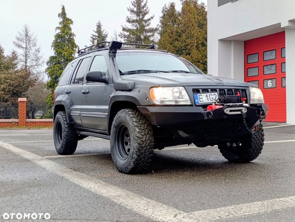 Jeep Grand Cherokee - 1