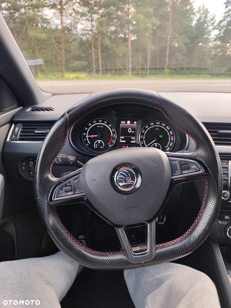Skoda Octavia 2.0 TDI RS DSG - 18