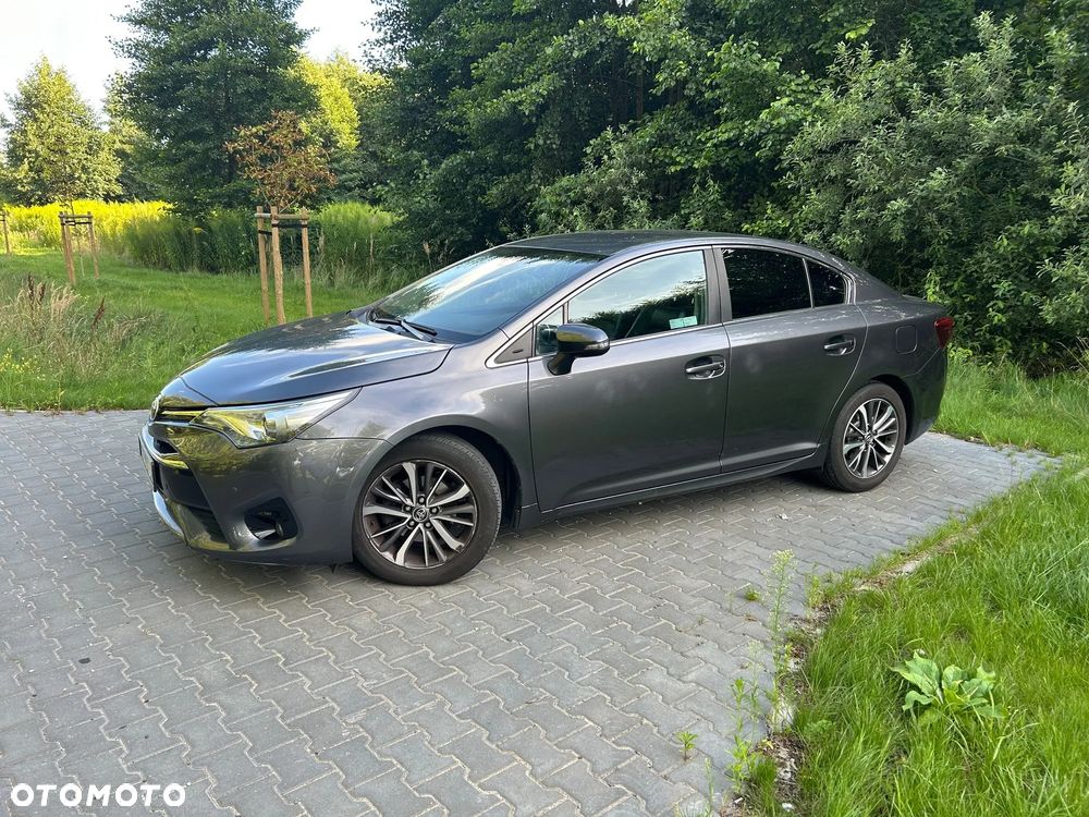 Toyota Avensis 1.8 Premium - 5