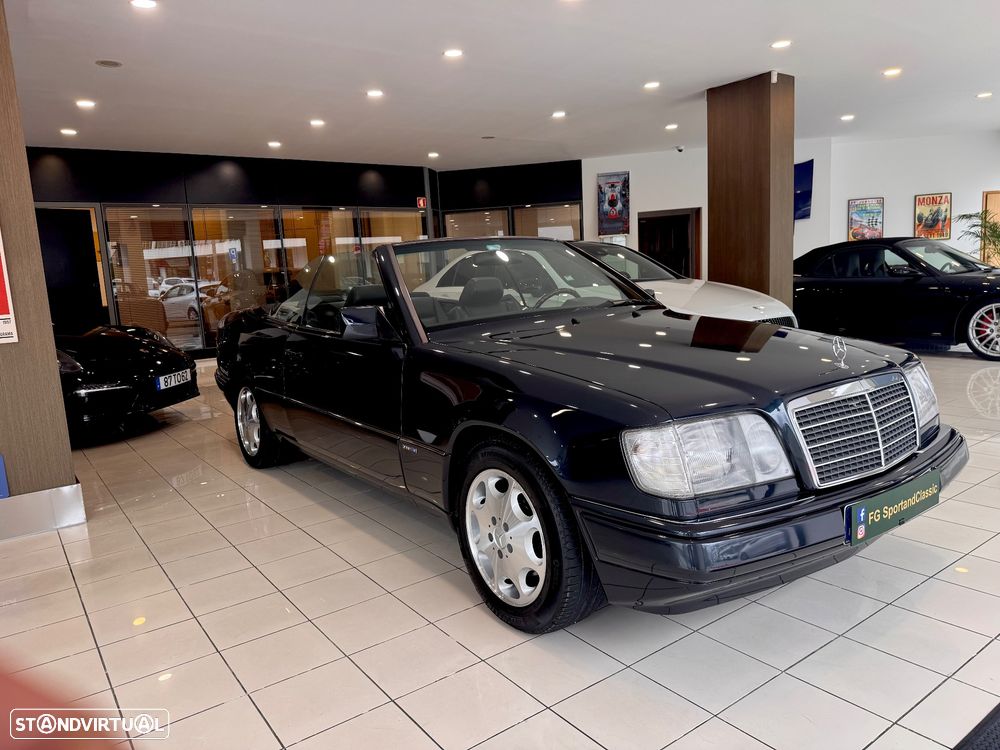 Mercedes-Benz E 320 - 4