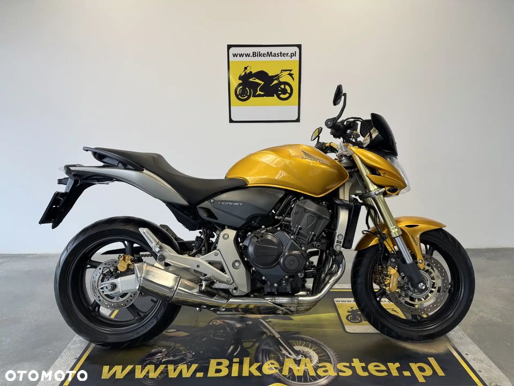 Honda CB - 1