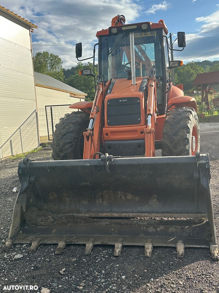 FIAT KOBELCO FB200 - 10