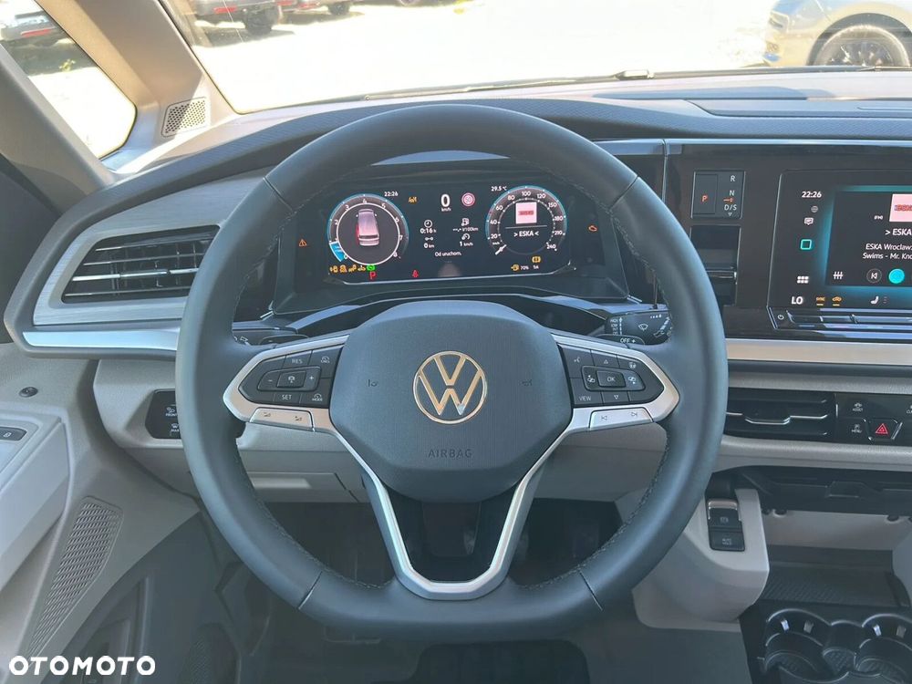 Volkswagen Multivan - 20