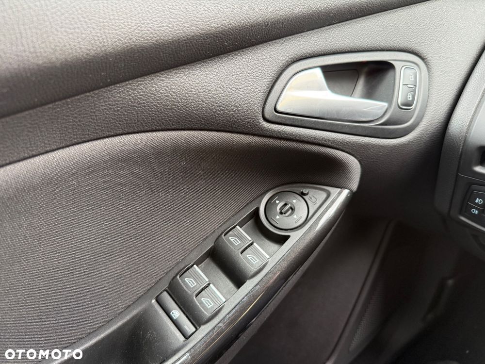 Ford Focus 1.0 EcoBoost Titanium ASS - 28