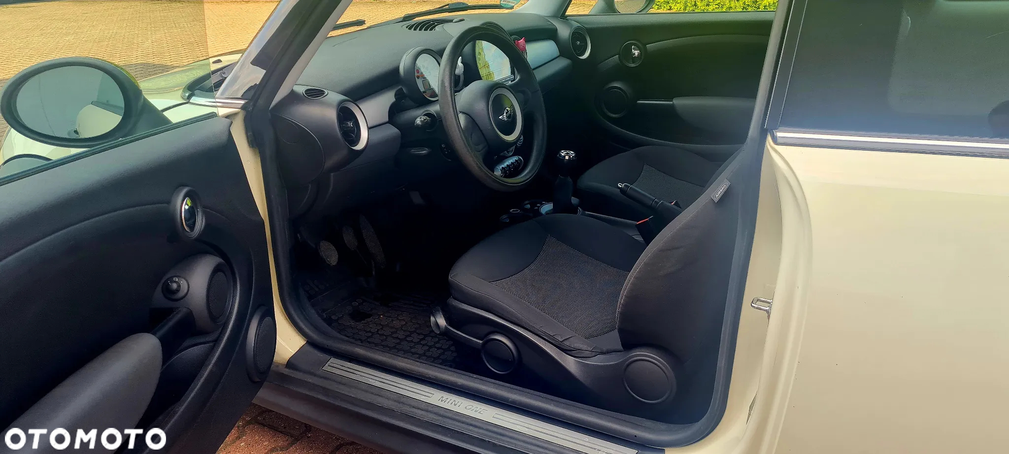 MINI ONE Standard - 19