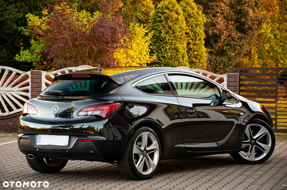 Opel Astra GTC 1.6 Turbo Innovation - 4