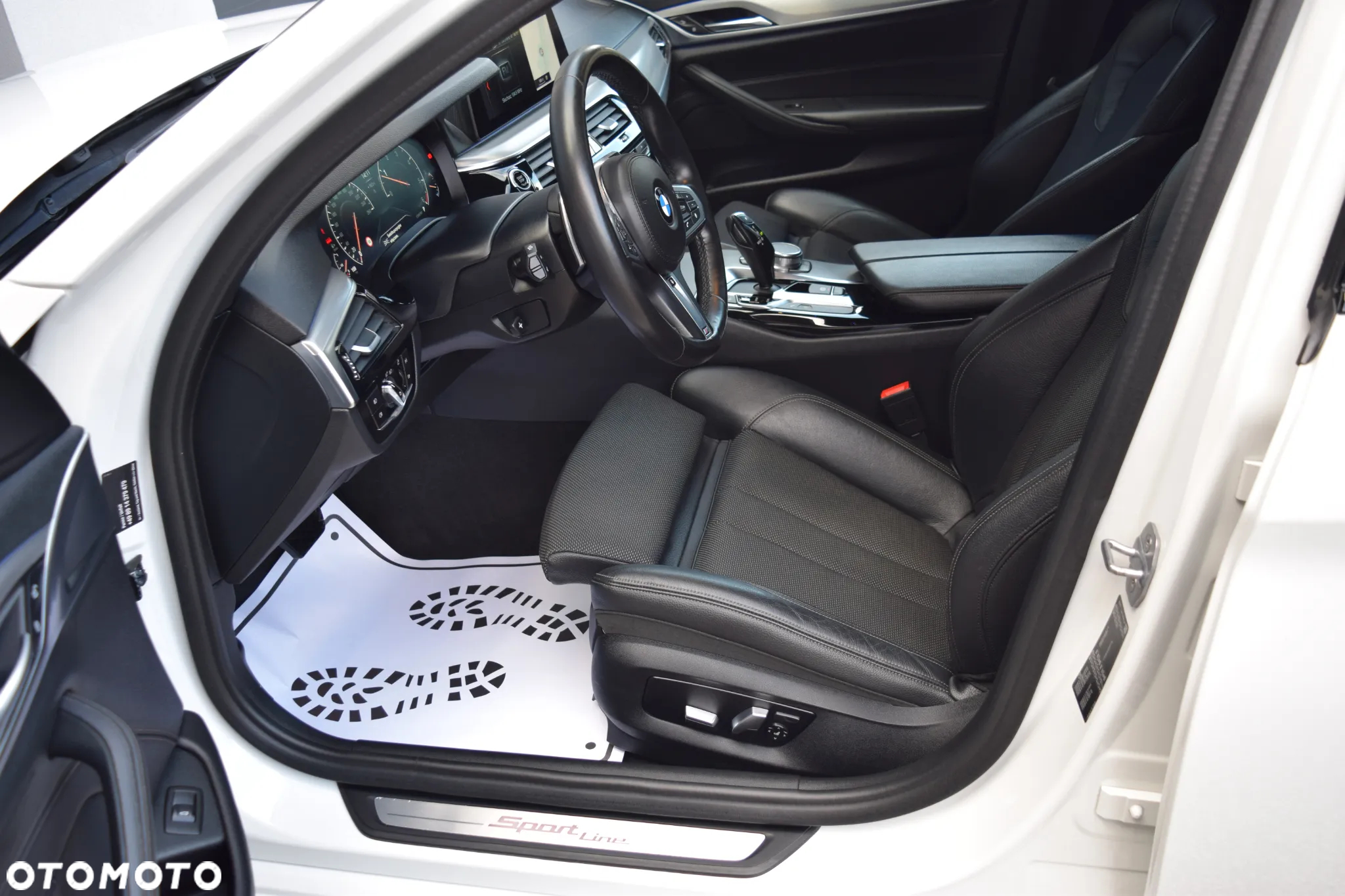 BMW Seria 5 525d Touring Sport Line - 19