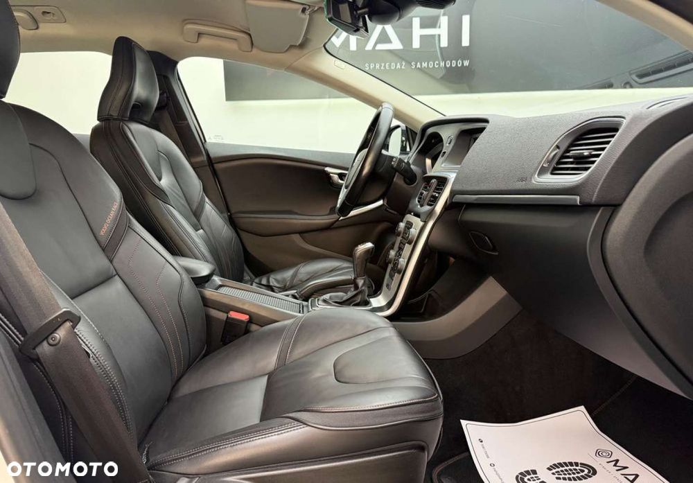 Volvo V40 D3 Ocean Race - 18