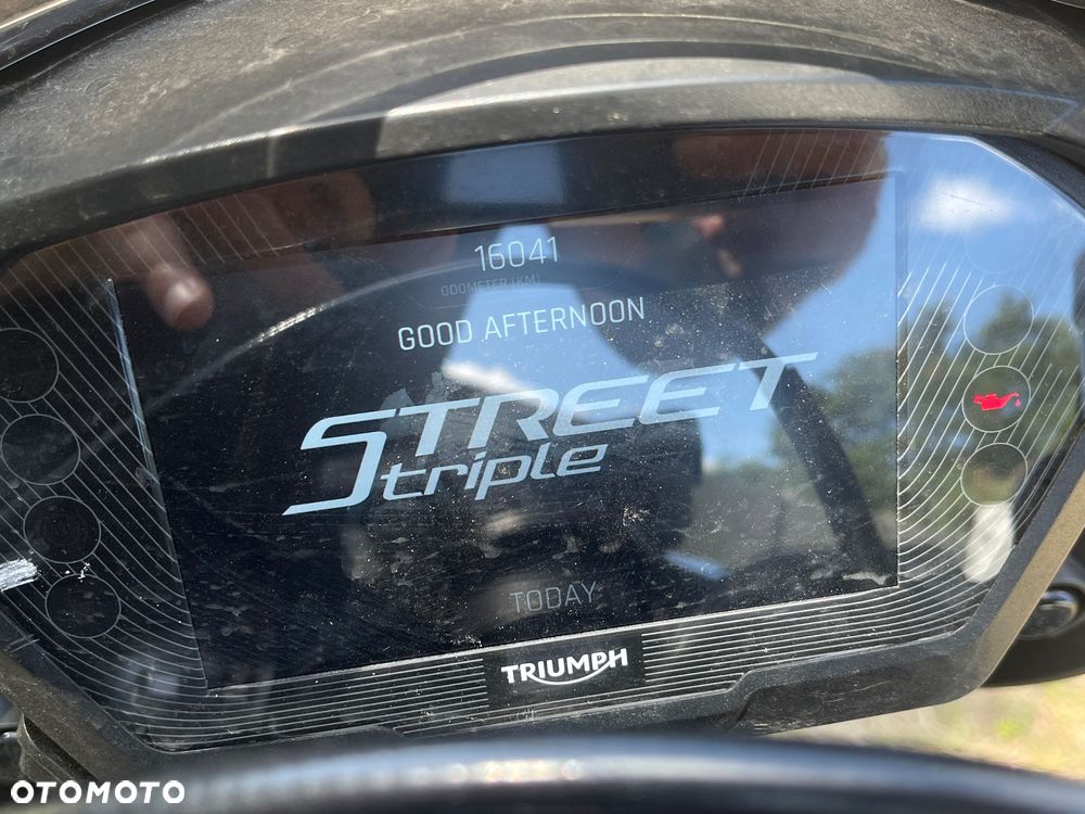 Triumph Street Triple - 13