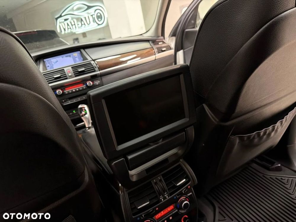 BMW X5 xDrive35i - 28