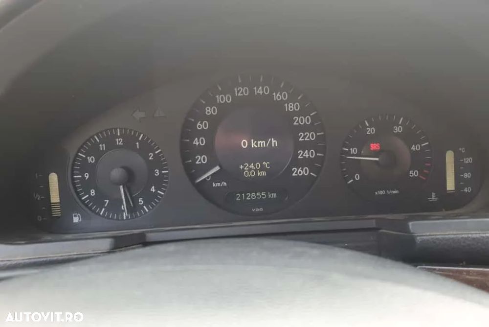 Mercedes-Benz E 270 CDI - 13