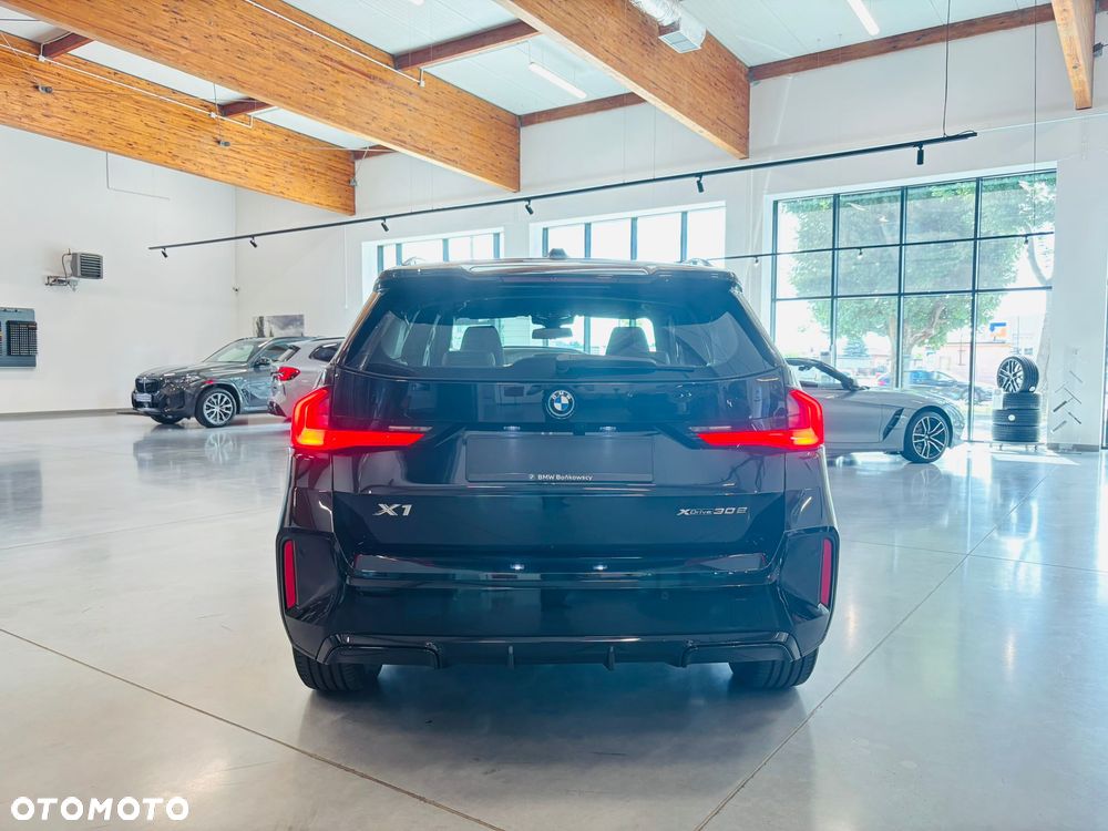 BMW X1 xDrive30e M Sport Edition - 26