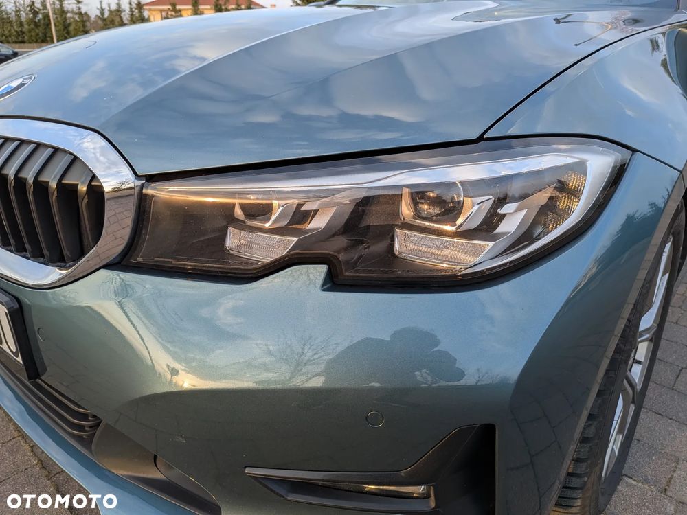 BMW Seria 3 318d - 11