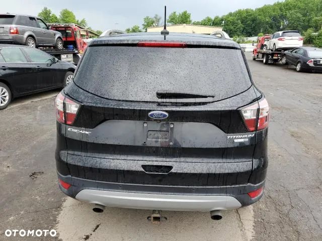 Ford Escape 2.0 EcoBoost AWD Titanium - 6