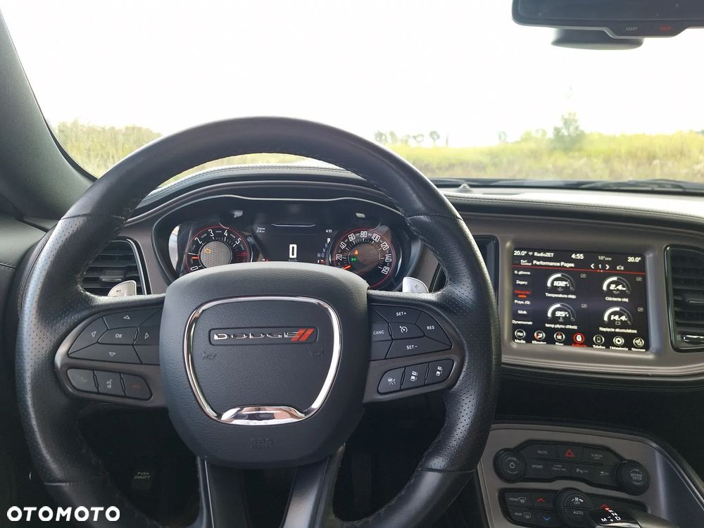 Dodge Challenger 5.7 R/T - 17