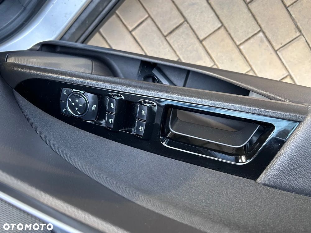 Ford Mondeo 1.5 EcoBoost Trend - 10