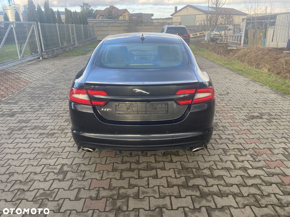 Jaguar XF 2.2 D Luxury - 6