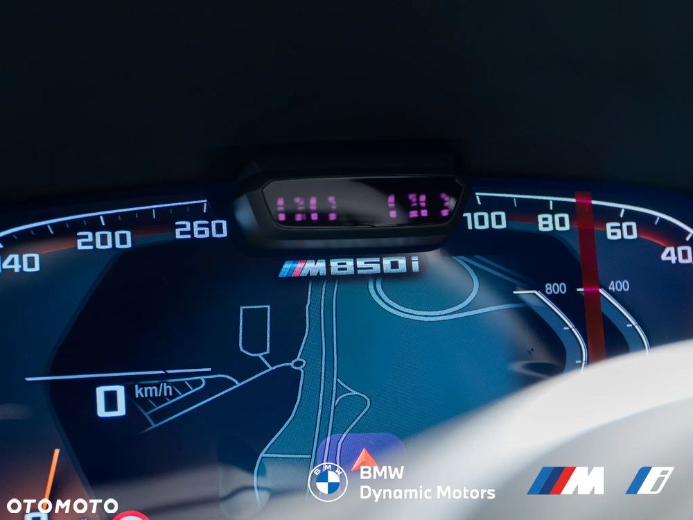 BMW Seria 8 M850i xDrive - 29