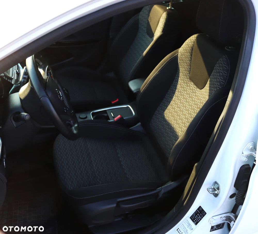 Opel Astra 1.6 D (CDTI) Start/Stop Dynamic - 26