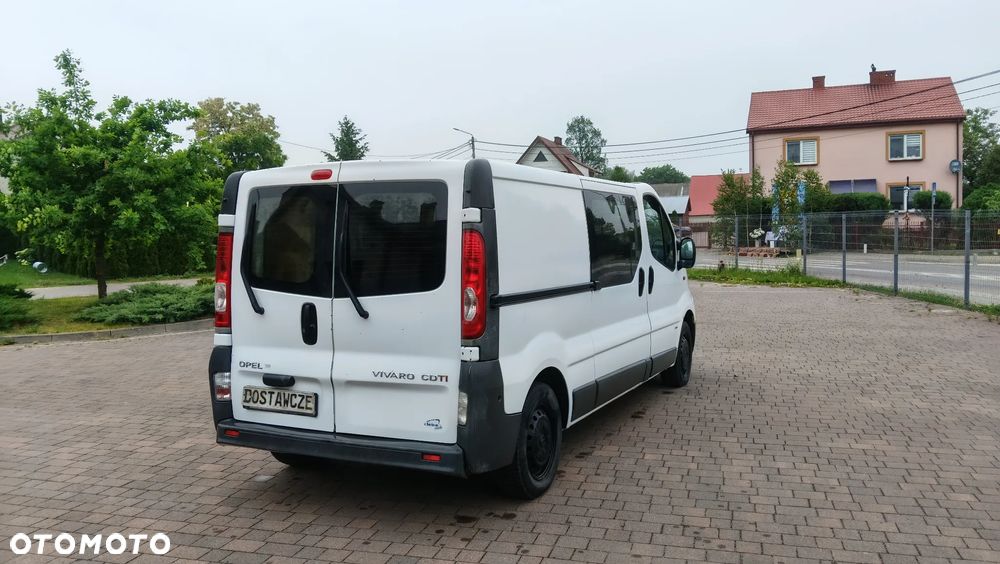 Opel Vivaro - 8