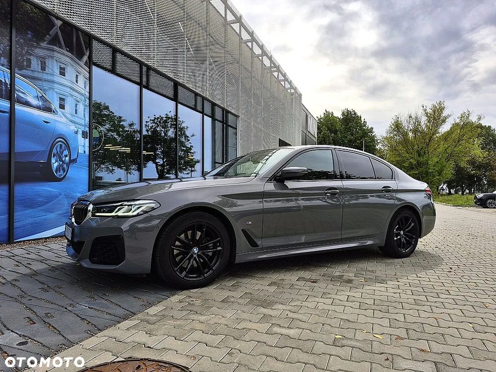 BMW Seria 5 520d xDrive - 10