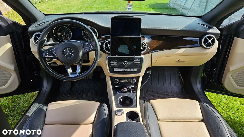Mercedes-Benz CLA 250 7G-DCT AMG Line - 31