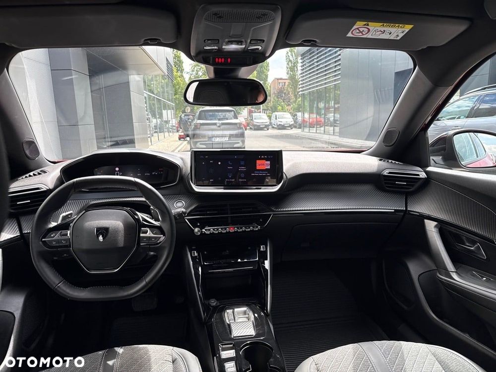 Peugeot 2008 - 8