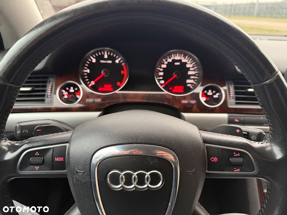 Audi A8 - 10