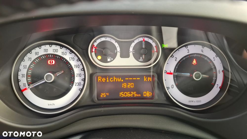 Fiat 500L City Cross 1.4 16V T-Jet - 19