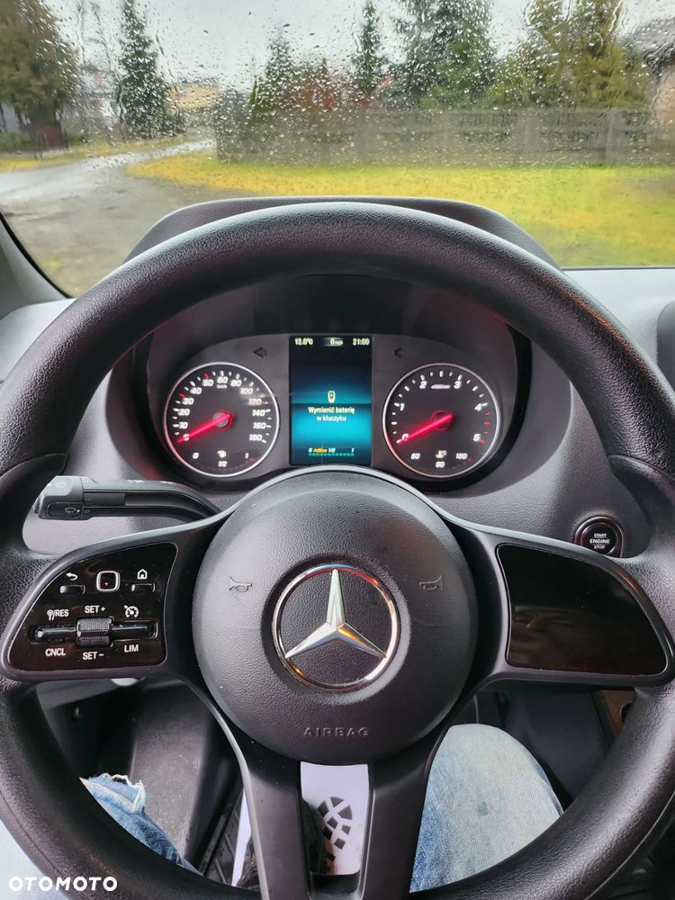 Mercedes-Benz Sprinter - 19